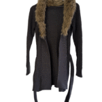 Saco largo con cuello de pelo