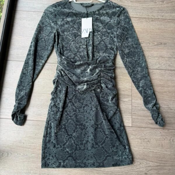 Vestido Mini Terciopelo Petróleo Zara