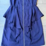 Vestido Les Petites con cierre frontal y volantes